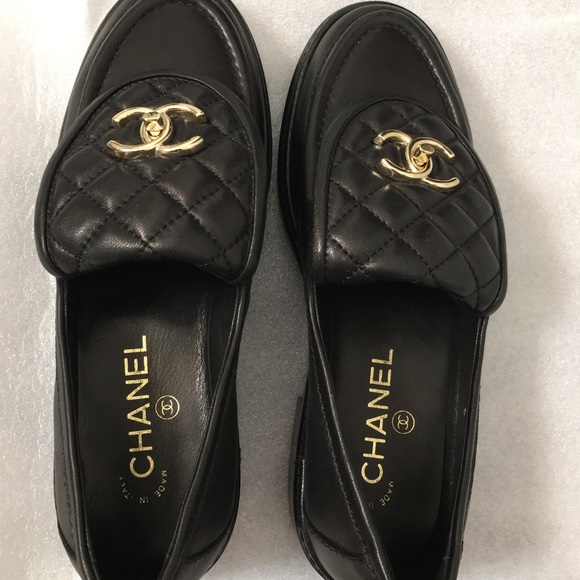 Chanel Quilted Flap TurnLock CC Gold Logo Loafer. Size 37C . Serial No DG36646 - Picture 14 of 16